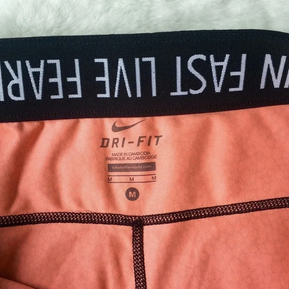 Nike Dri-Fit Printed Relay Crop Leggings - Picture 5 of 7